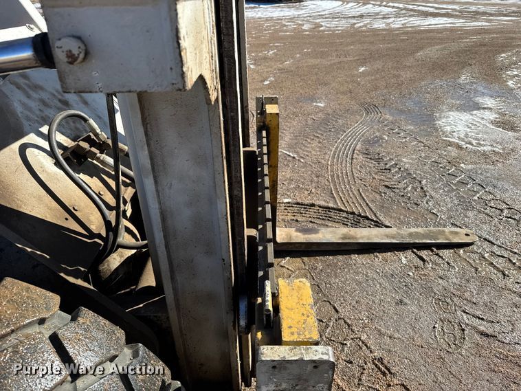 image for item FB0484 1989 Master Craft MC84L forklift