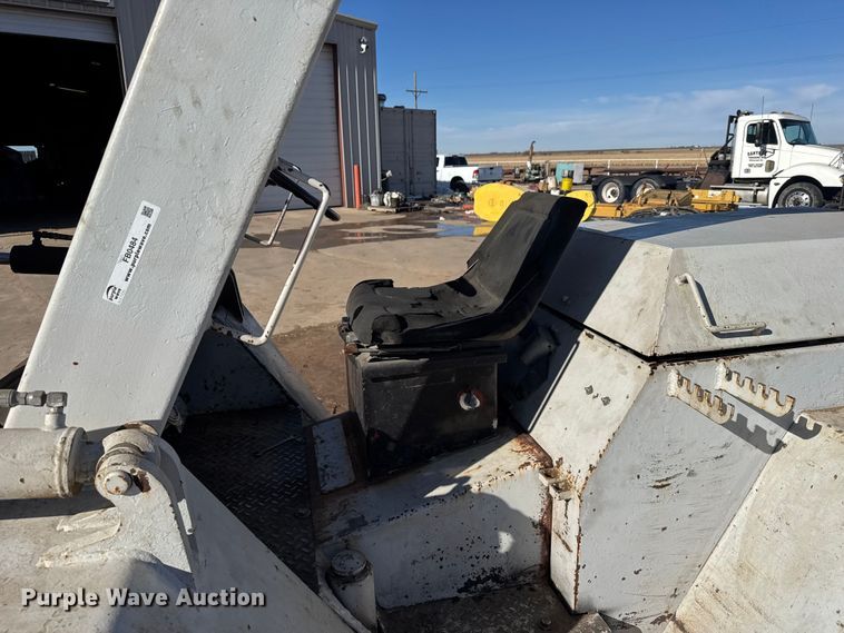 image for item FB0484 1989 Master Craft MC84L forklift