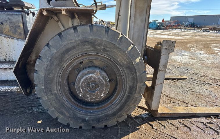 image for item FB0484 1989 Master Craft MC84L forklift