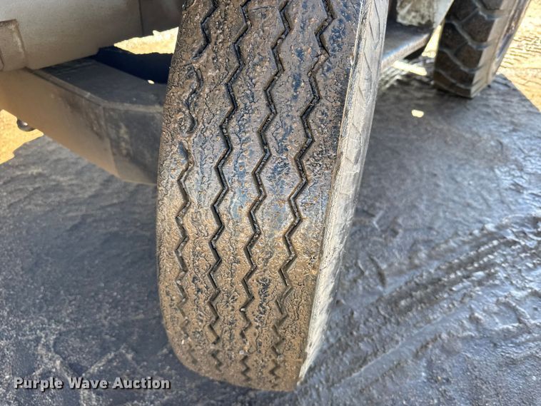 image for item FB0484 1989 Master Craft MC84L forklift