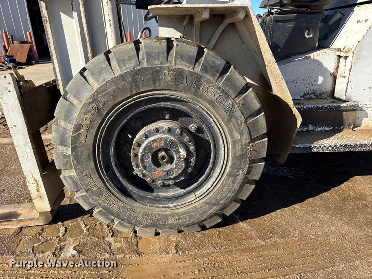 image for item FB0484 1989 Master Craft MC84L forklift