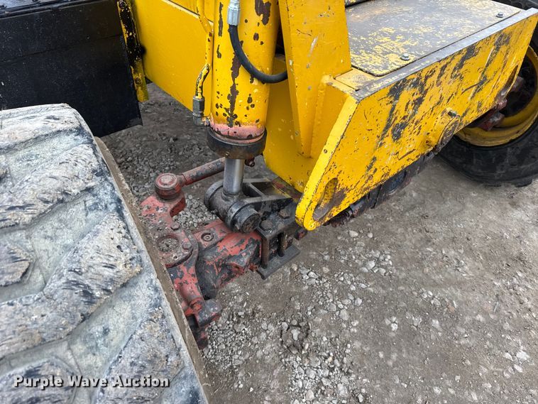 image for item FB0503 1995 Gehl 553 telehandler