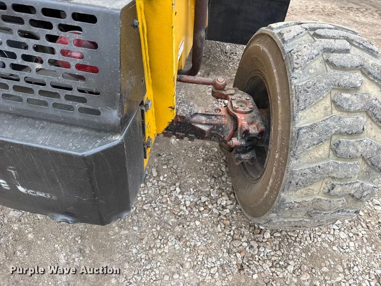 image for item FB0503 1995 Gehl 553 telehandler