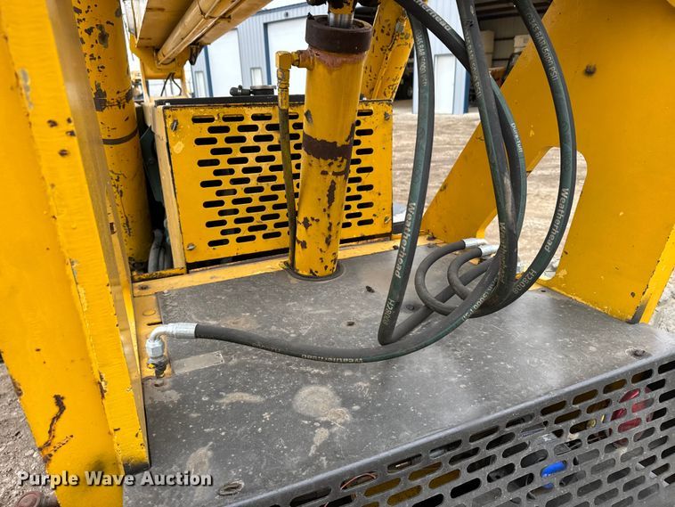 image for item FB0503 1995 Gehl 553 telehandler