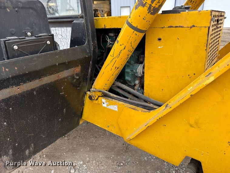image for item FB0503 1995 Gehl 553 telehandler