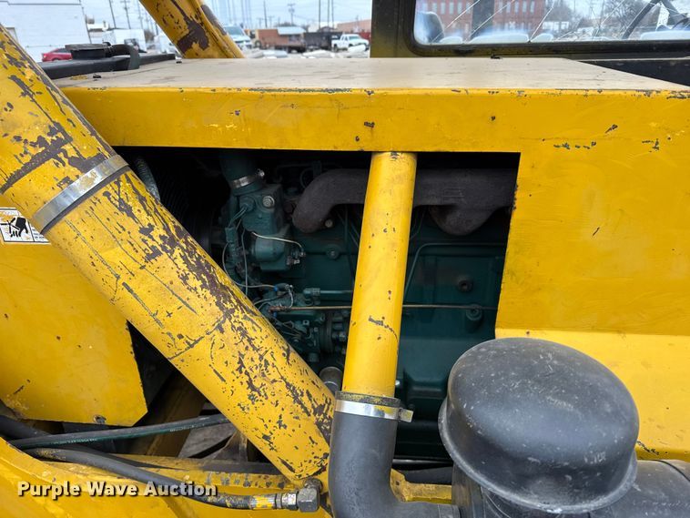 image for item FB0503 1995 Gehl 553 telehandler