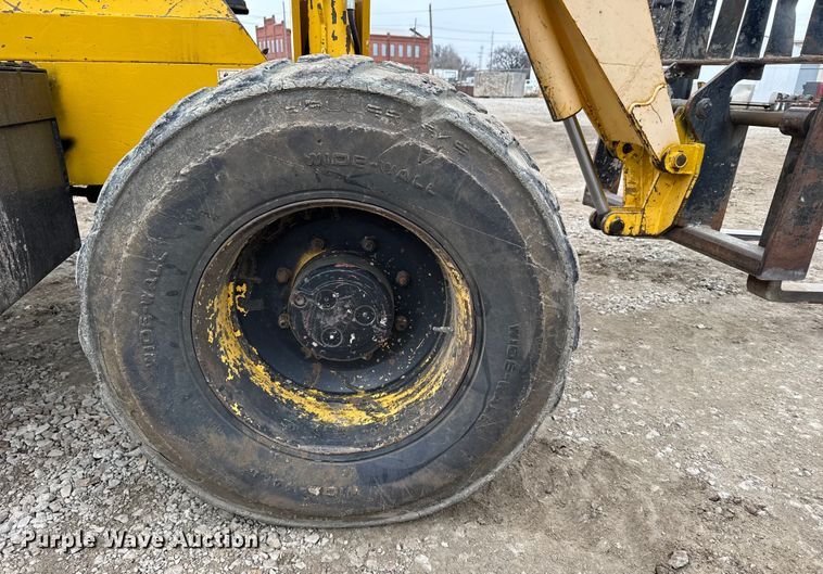 image for item FB0503 1995 Gehl 553 telehandler