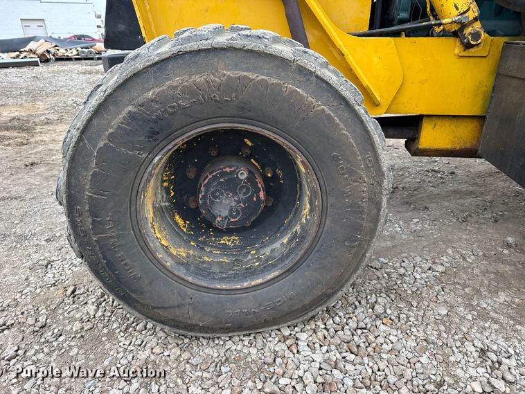 image for item FB0503 1995 Gehl 553 telehandler