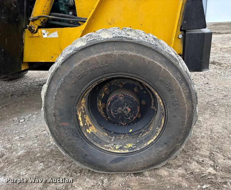 image for item FB0503 1995 Gehl 553 telehandler