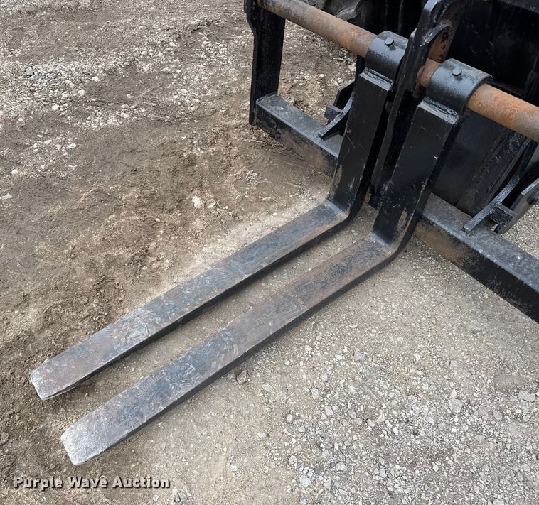 image for item FB0504 2014 Caterpillar TH407C telehandler