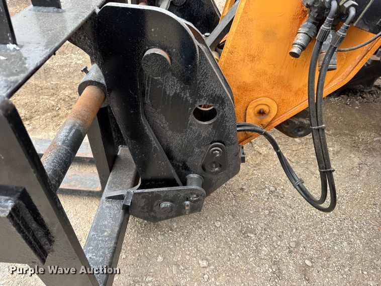 image for item FB0504 2014 Caterpillar TH407C telehandler