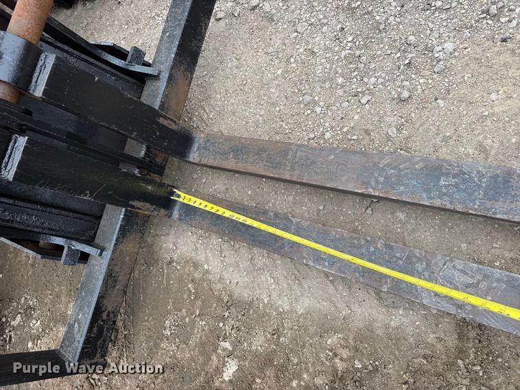 image for item FB0504 2014 Caterpillar TH407C telehandler