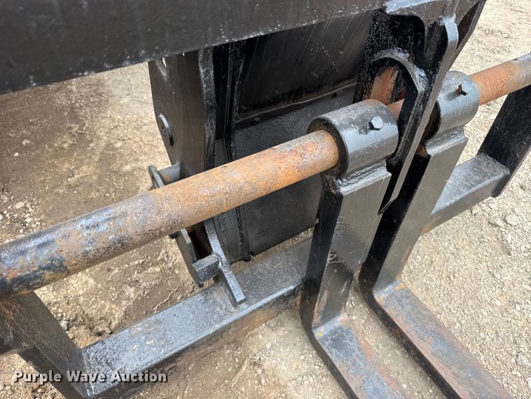 image for item FB0504 2014 Caterpillar TH407C telehandler