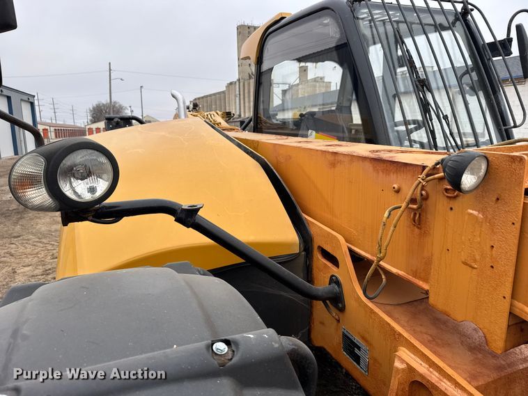image for item FB0504 2014 Caterpillar TH407C telehandler