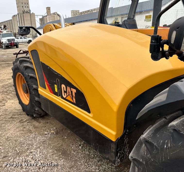 image for item FB0504 2014 Caterpillar TH407C telehandler