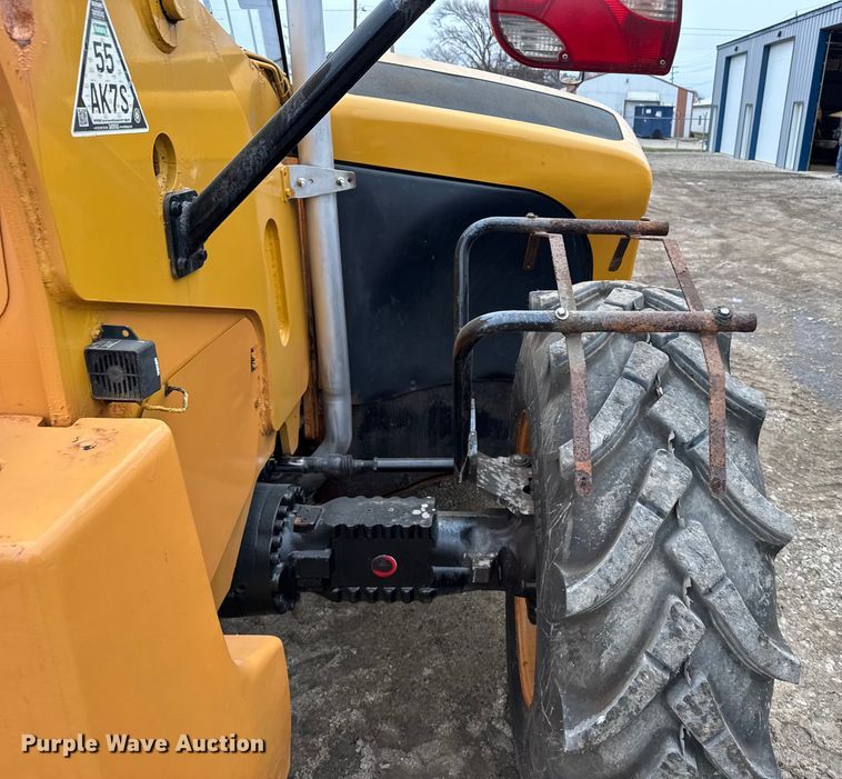 image for item FB0504 2014 Caterpillar TH407C telehandler