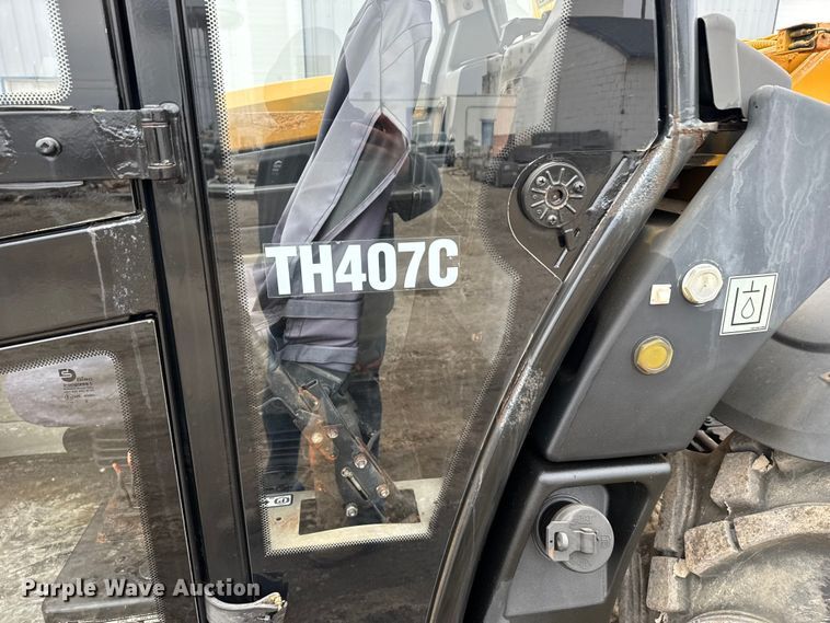 image for item FB0504 2014 Caterpillar TH407C telehandler