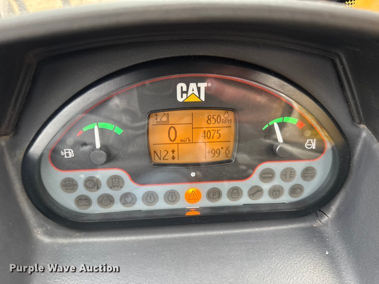 image for item FB0504 2014 Caterpillar TH407C telehandler