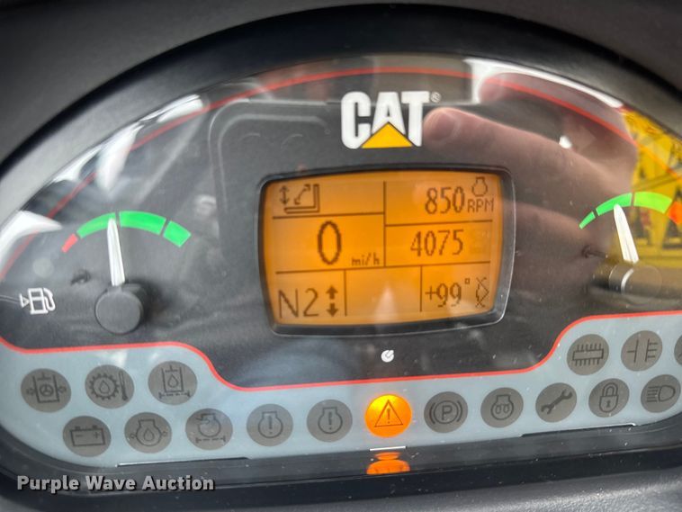 image for item FB0504 2014 Caterpillar TH407C telehandler