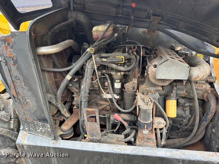 image for item FB0504 2014 Caterpillar TH407C telehandler