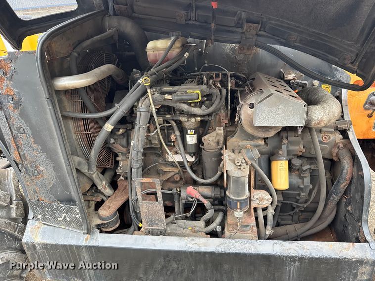 image for item FB0504 2014 Caterpillar TH407C telehandler