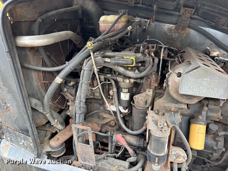 image for item FB0504 2014 Caterpillar TH407C telehandler