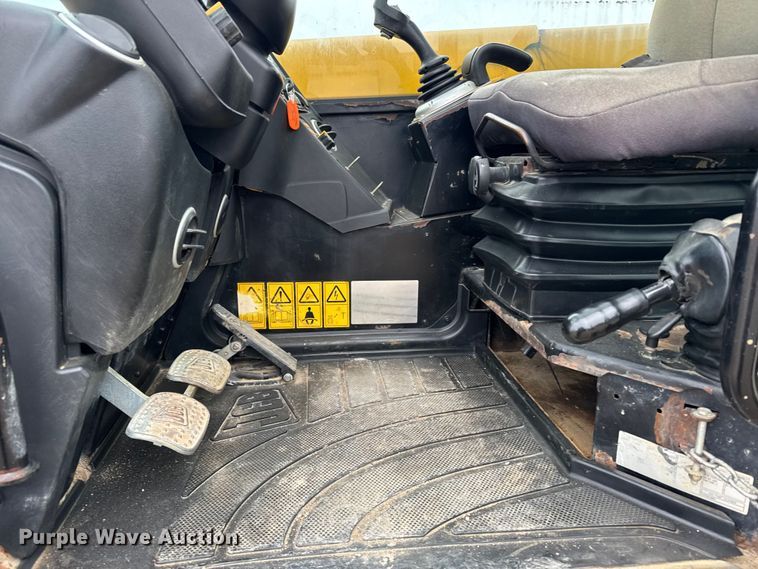 image for item FB0505 2018 JCB 508-66 telehandler