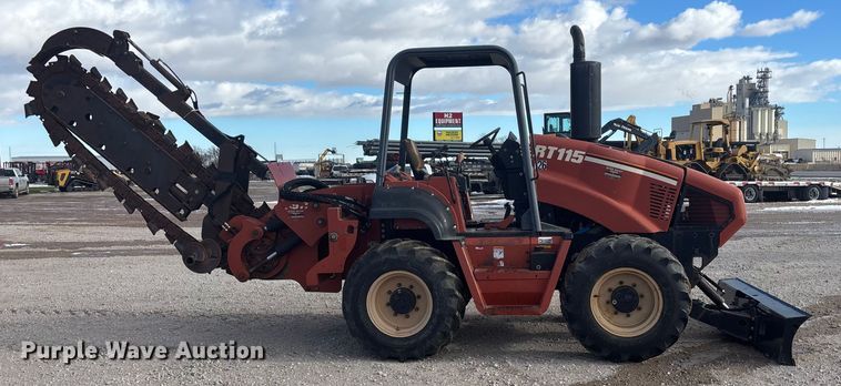 image for item FG1543 2002 Ditch Witch RT115 trencher