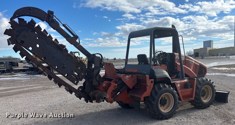 image for item FG1543 2002 Ditch Witch RT115 trencher