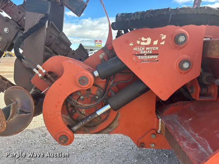 image for item FG1543 2002 Ditch Witch RT115 trencher