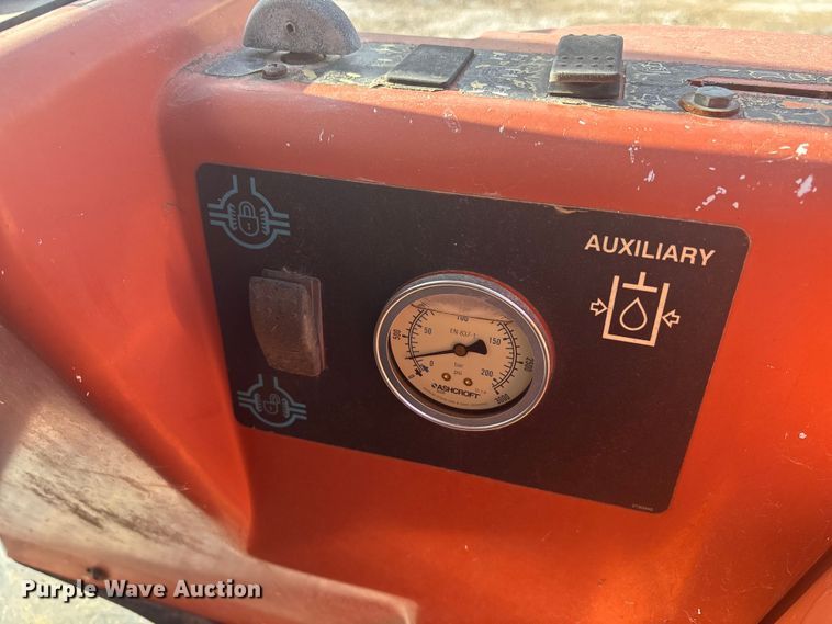 image for item FG1543 2002 Ditch Witch RT115 trencher