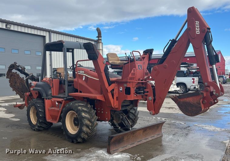 image for item FG1544 2005 Ditch Witch RT95 trencher
