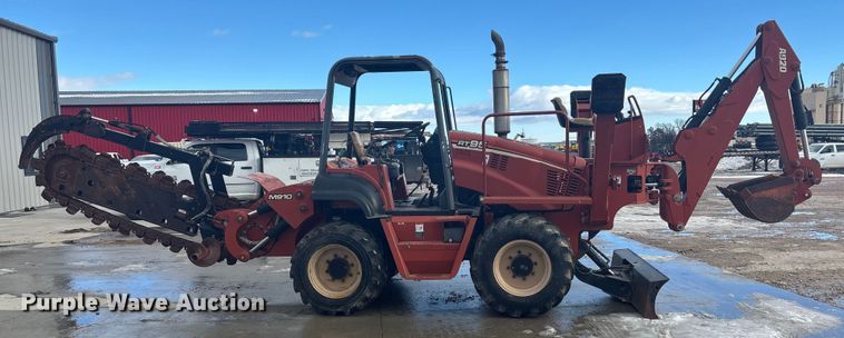 image for item FG1544 2005 Ditch Witch RT95 trencher