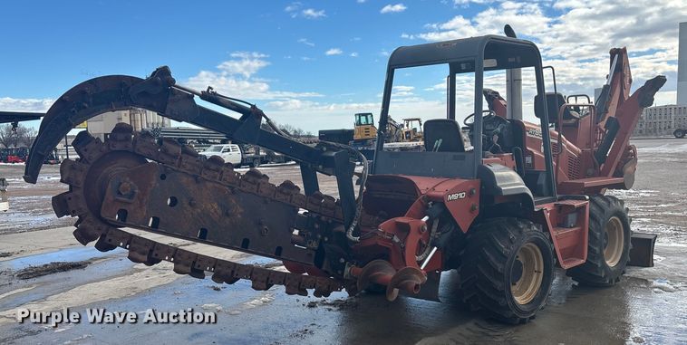 image for item FG1544 2005 Ditch Witch RT95 trencher