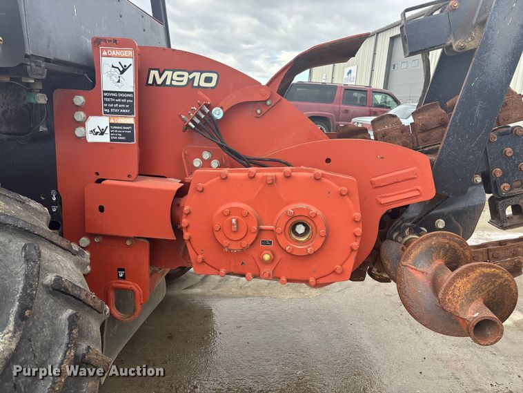 image for item FG1544 2005 Ditch Witch RT95 trencher