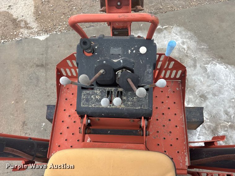 image for item FG1544 2005 Ditch Witch RT95 trencher