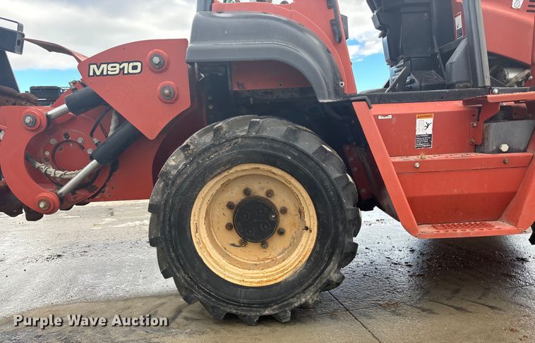 image for item FG1544 2005 Ditch Witch RT95 trencher