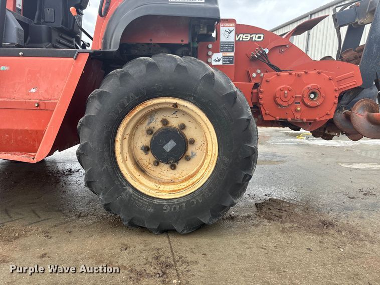 image for item FG1544 2005 Ditch Witch RT95 trencher