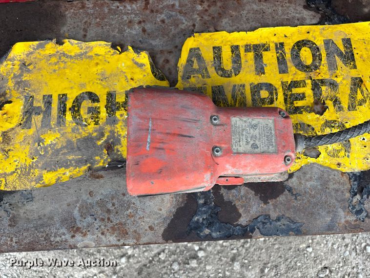 image for item FG1573 2010 Thawzall H250SL ground heater