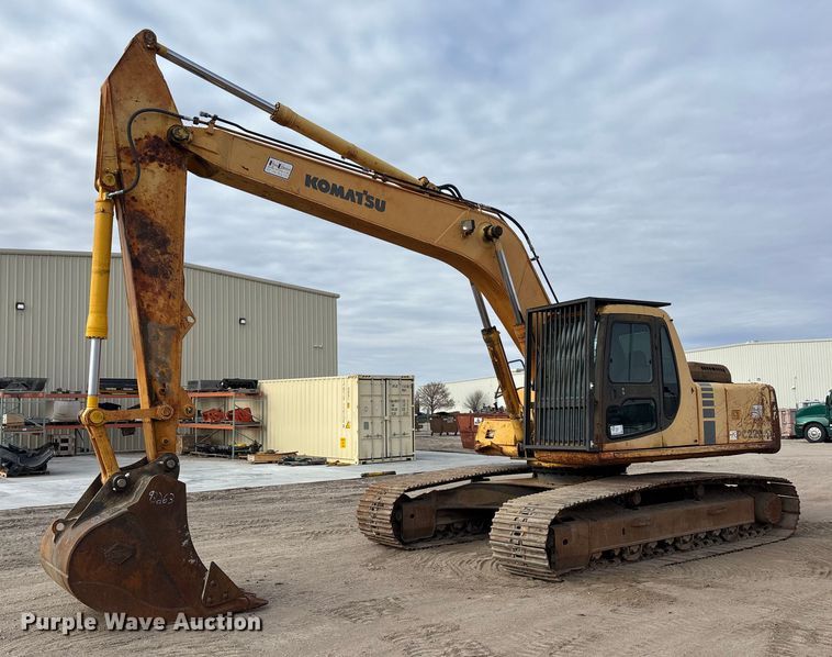 image for item FG1576 2000 Komatsu PC 220 LC excavator