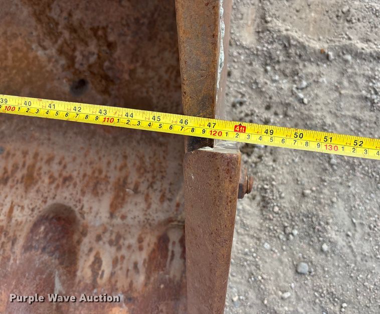 image for item FG1576 2000 Komatsu PC 220 LC excavator