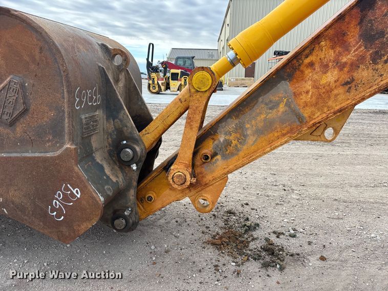 image for item FG1576 2000 Komatsu PC 220 LC excavator