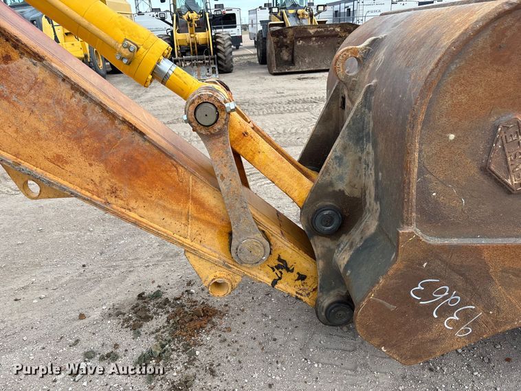 image for item FG1576 2000 Komatsu PC 220 LC excavator