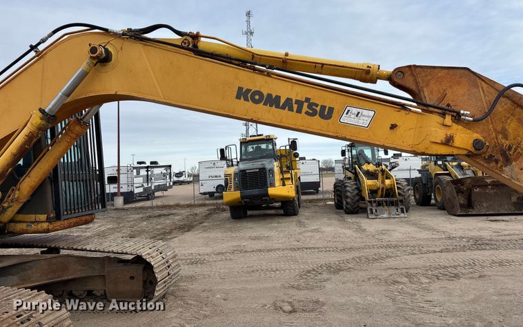 image for item FG1576 2000 Komatsu PC 220 LC excavator