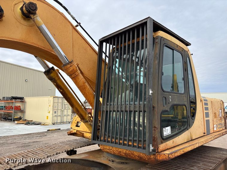 image for item FG1576 2000 Komatsu PC 220 LC excavator