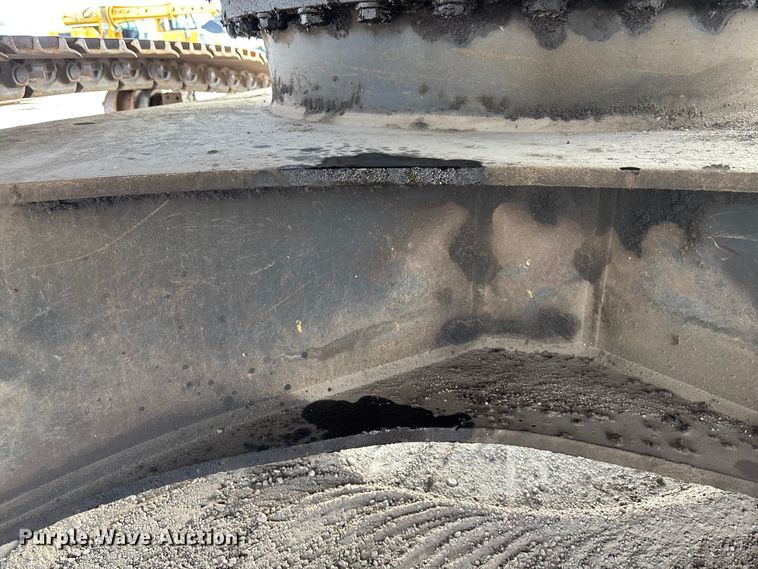 image for item FG1576 2000 Komatsu PC 220 LC excavator