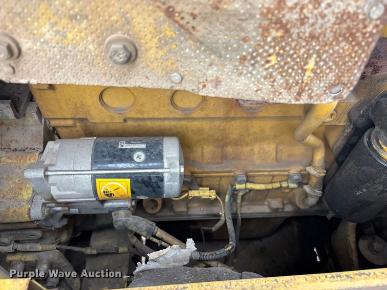image for item FG1576 2000 Komatsu PC 220 LC excavator