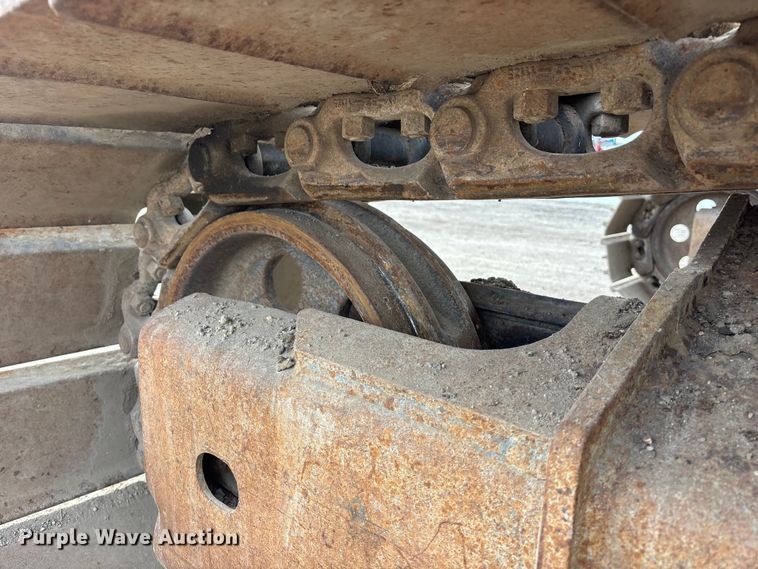 image for item FG1576 2000 Komatsu PC 220 LC excavator