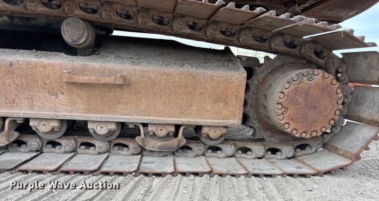 image for item FG1576 2000 Komatsu PC 220 LC excavator