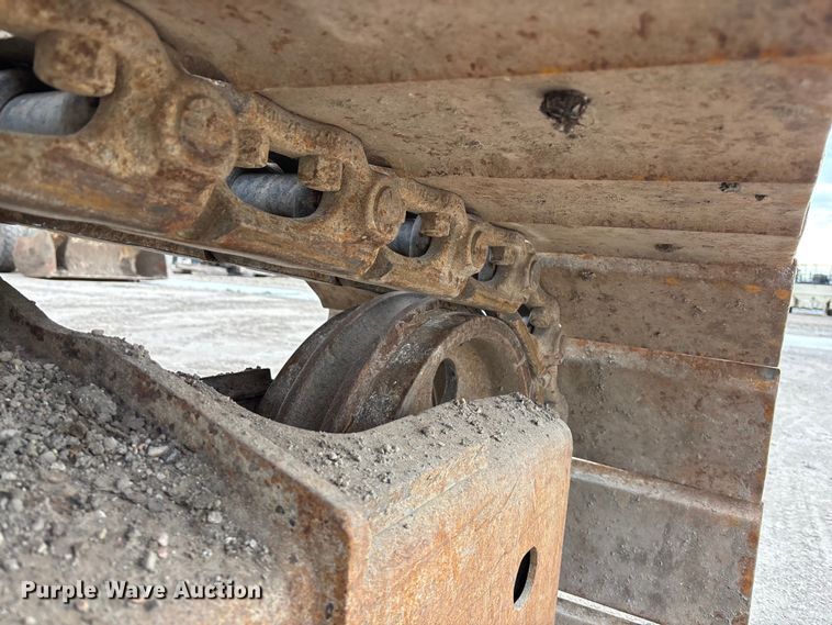 image for item FG1576 2000 Komatsu PC 220 LC excavator